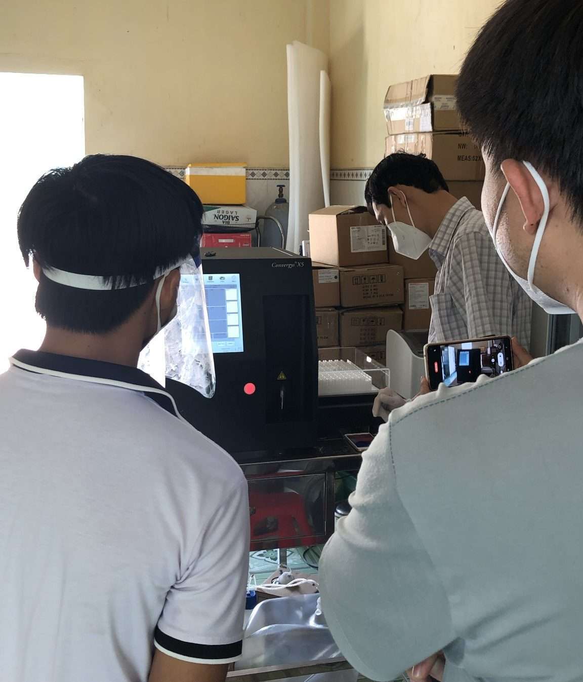 Đại lý hóa chất điện giải huyết học Convergent 5 Kỹ sư Anhngocmedical hướng dẫn sử dụng Máy xét nghiệm huyết học tự động tại bệnh viện